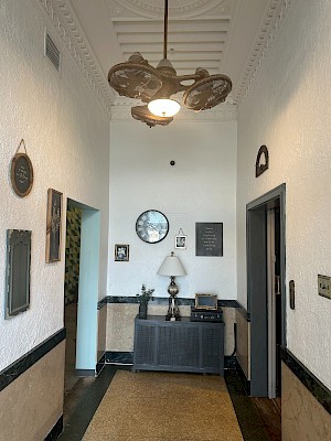 Entry way